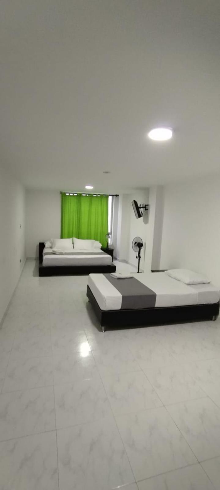 Hotel Paradise Lleras Medellín Exterior foto