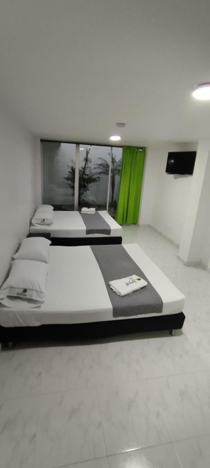 Hotel Paradise Lleras Medellín Exterior foto